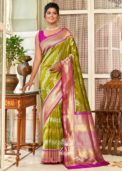 Prakriti: Kanjivaram Saree Featuring Zari Leheriya Pattern in Shades of Green and Pink (7659220664513) (7704951423169)