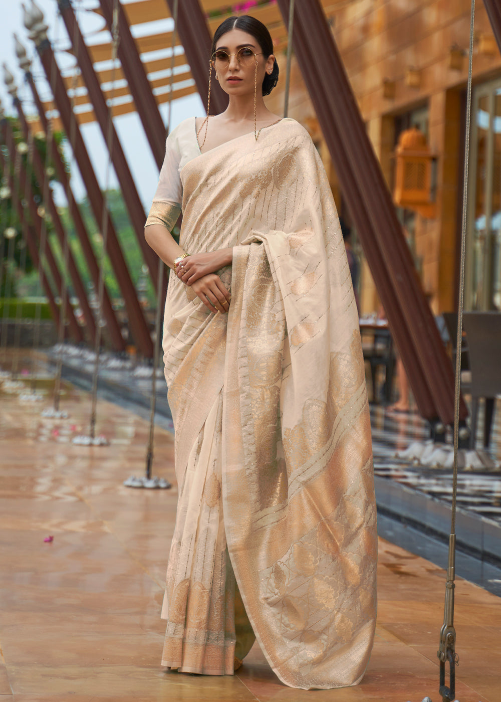 Banarasi Saree in Beige : SNCA550