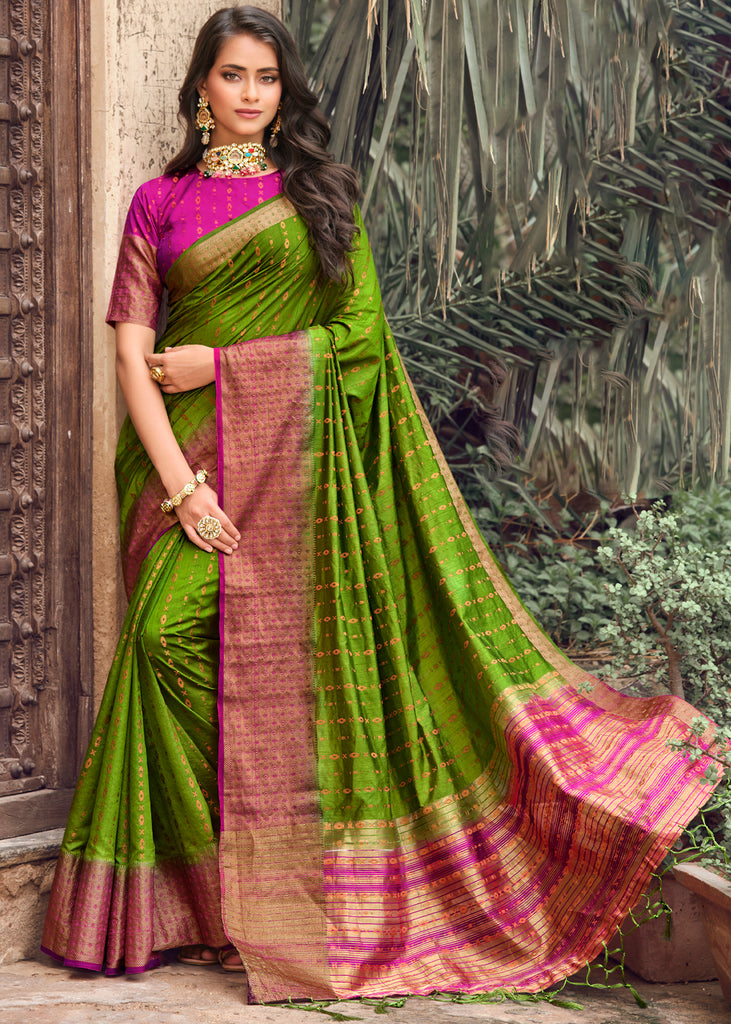 Buy Alakh Creation Woven Banarasi Pure Silk Dark Green Sarees Online @ Best  Price In India | Flipkart.com