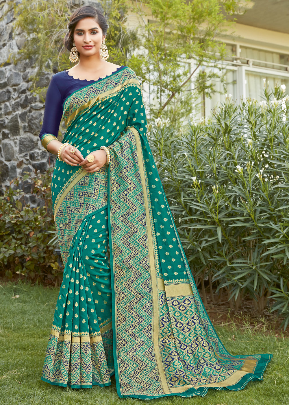 Green Soft Cotton Silk Patola Saree With Printed Work – Bahuji - Online  Fashion & Lifestyle Store