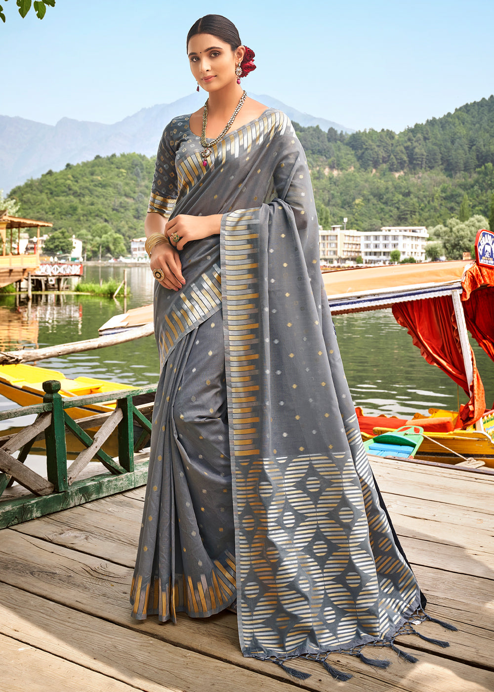 Stylee Lifestyle Grey Cotton Blend Printed Saree