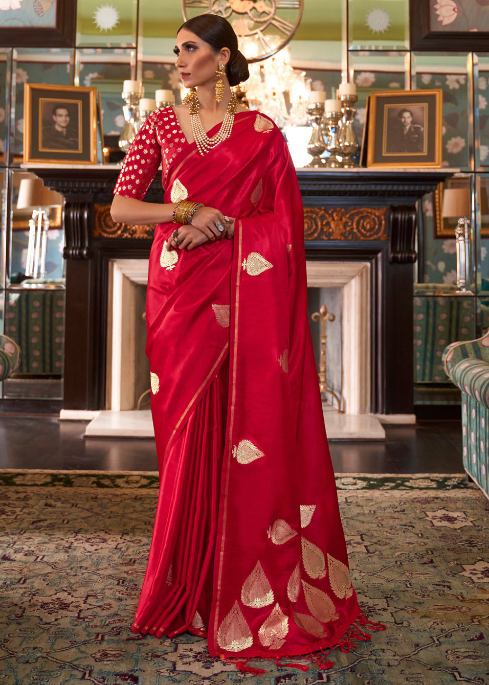 Buy Gorgeous Red Georgette Embroidered Designer Saree at best price -  Gitanjali Fashions