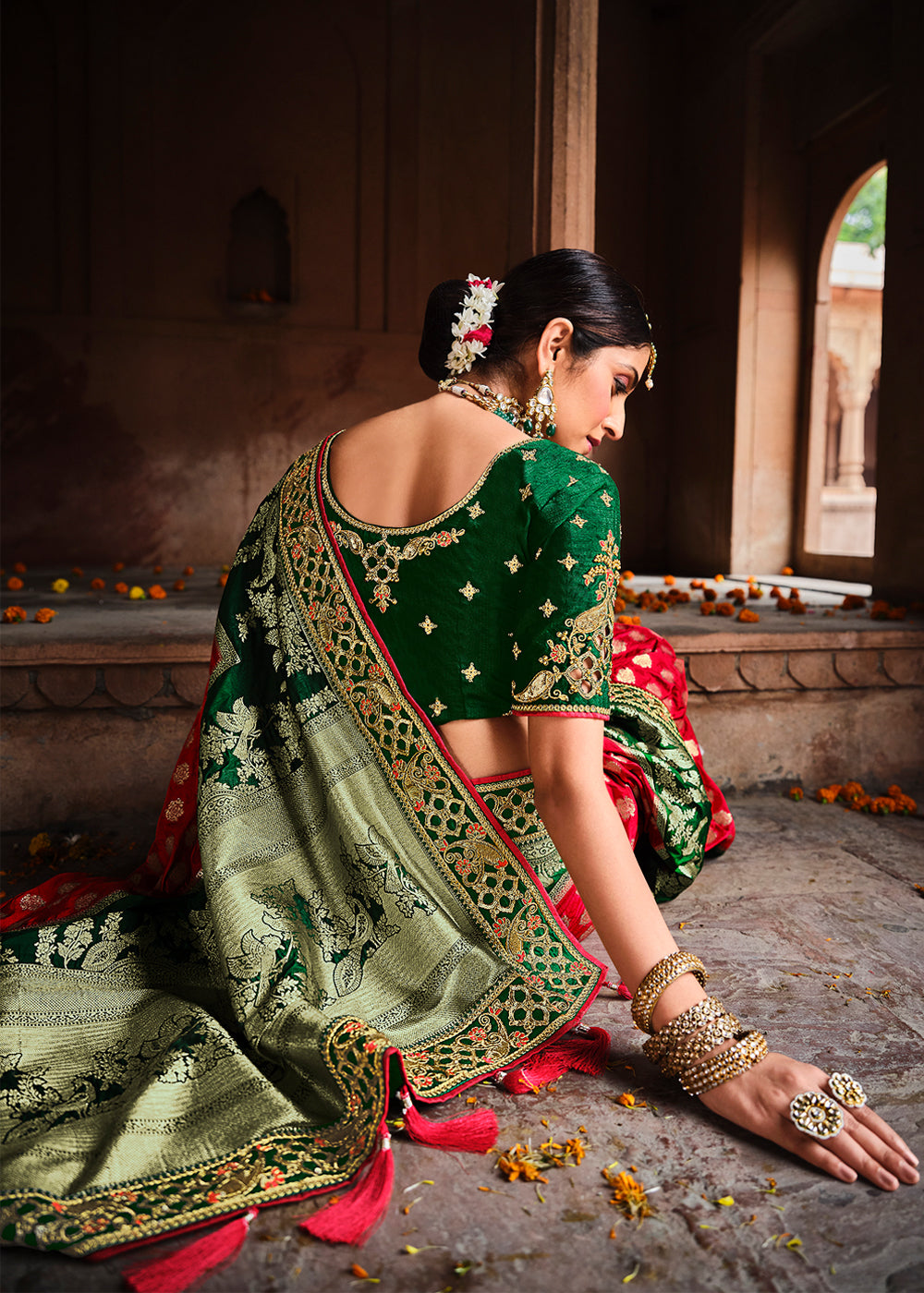 Buy Green Sarees for Women by Ri-wah Online | Ajio.com